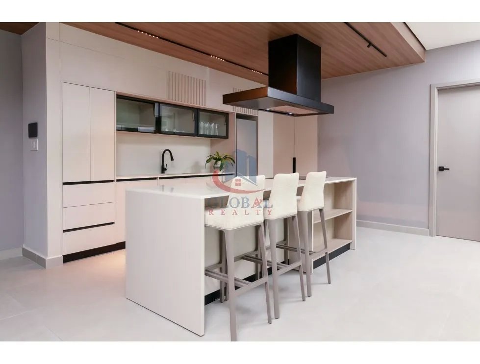 Se vende apartamento en PH Uptown  Calle Uruguay