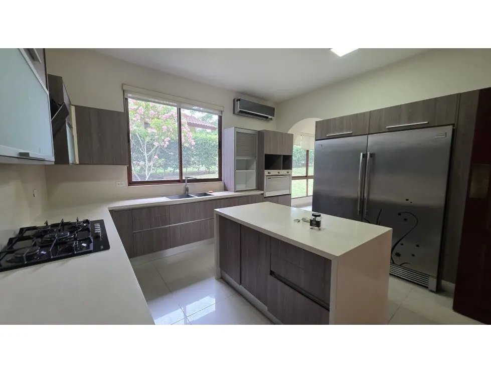 Casa de Lujo en Venta en Clayton  ¡Precio de Oportunidad!