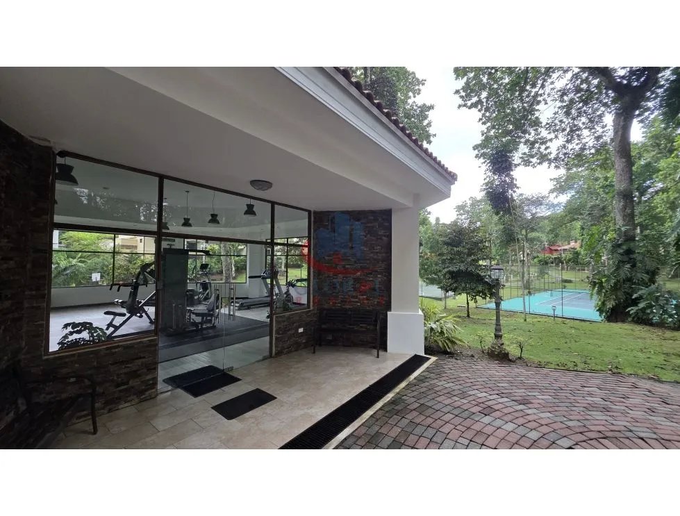 Casa de Lujo en Venta en Clayton  ¡Precio de Oportunidad!