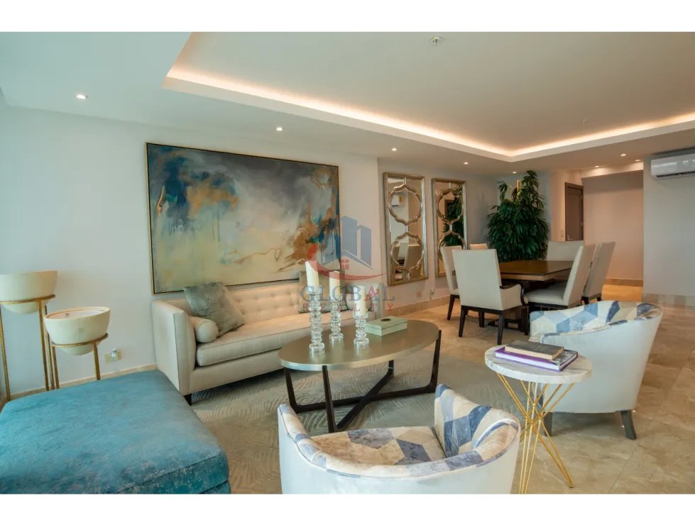 Venta de Apartamento en PH The Colonial Santa María