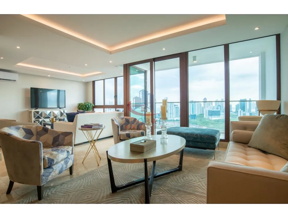 Venta de Apartamento en PH The Colonial Santa María