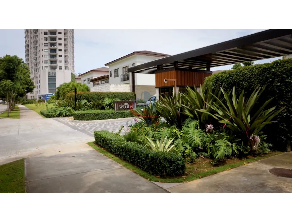 The Woods, Complejo Residencial de Lujo - Venta de Casa, Santa María