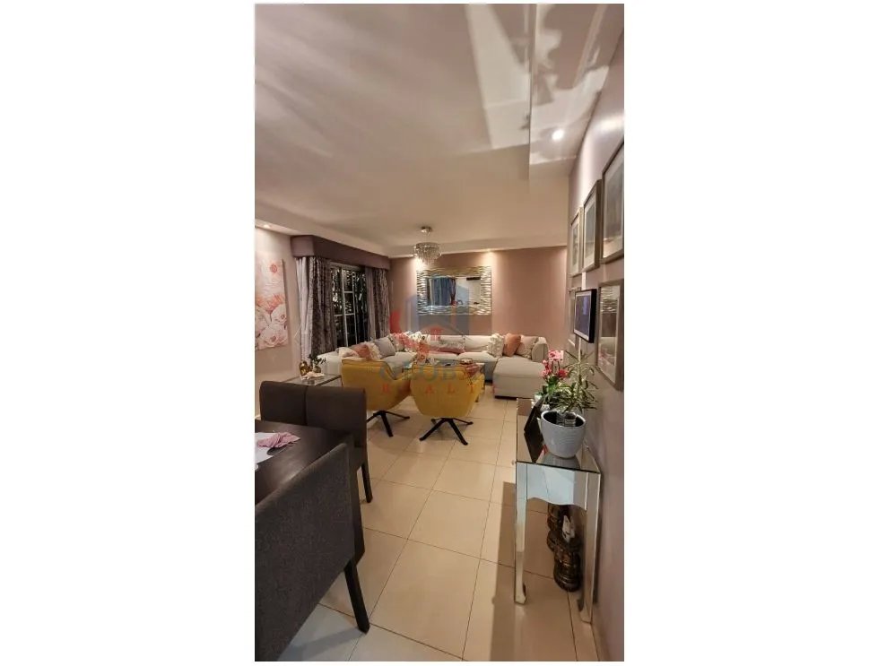 VENTA DE CASA EN PH DORADO SPRING, CONDADO DEL REY