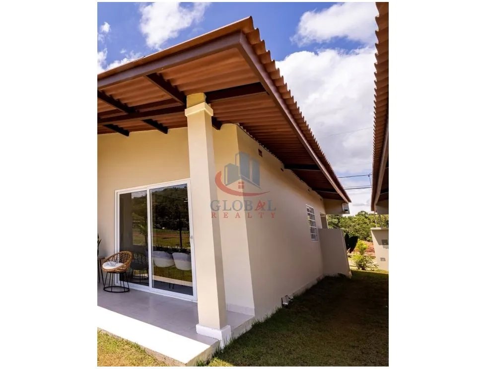 VENTA DE CASA RECIDENCIAL EN COLONIA REAL - CAPIRA