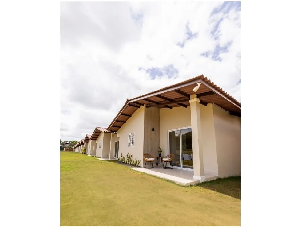 VENTA DE CASA RECIDENCIAL EN COLONIA REAL - CAPIRA