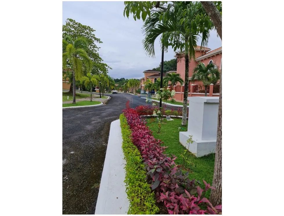 Villa for sale in Bella Vista