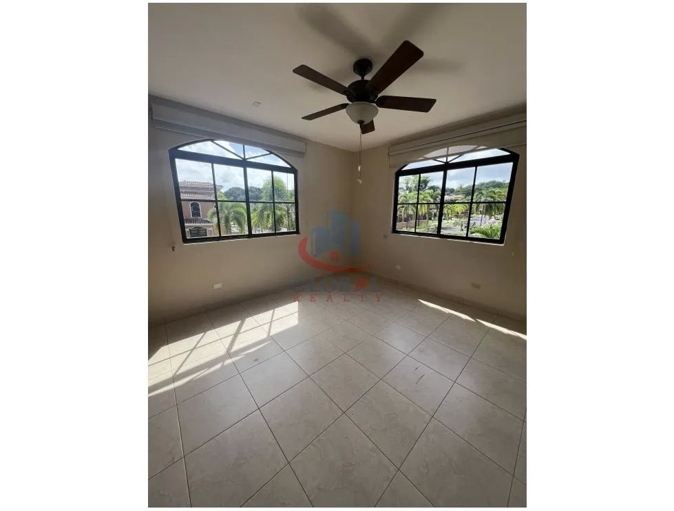 Villa for sale in Bella Vista