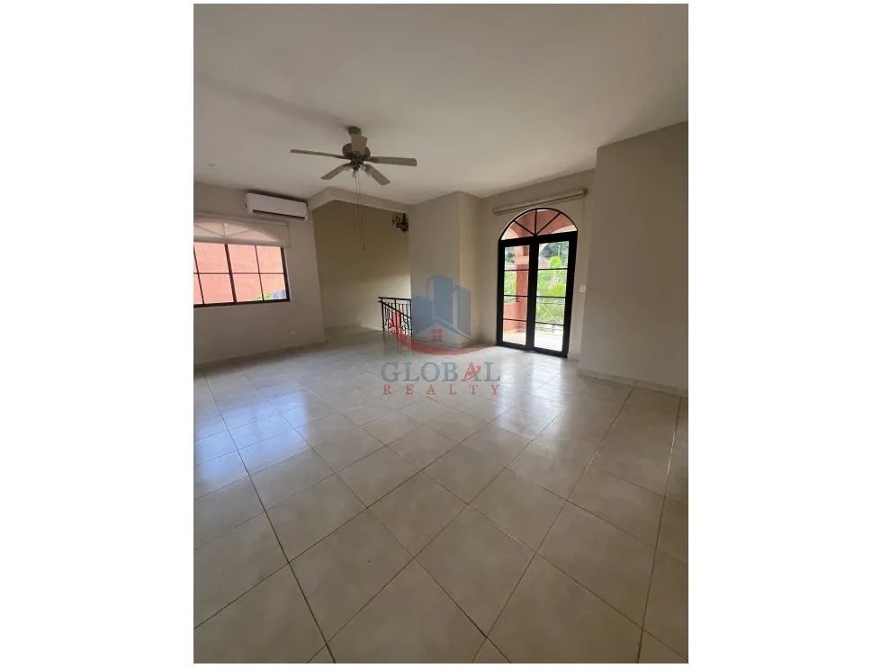 Villa for sale in Bella Vista
