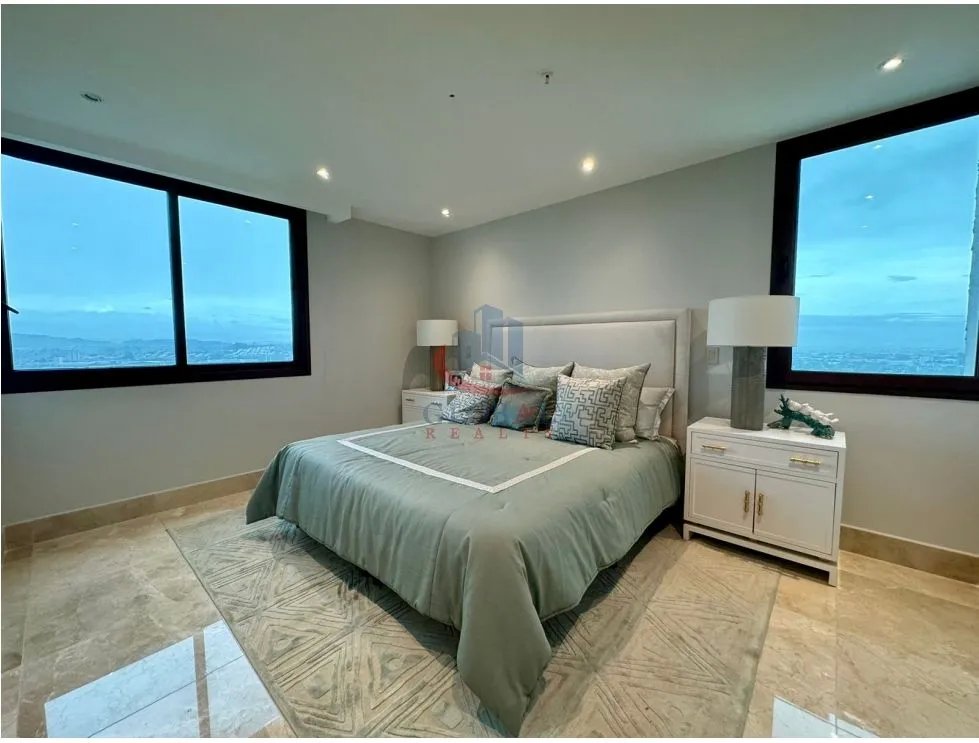 Se vende apartamento en Santa Maria PH Colonial