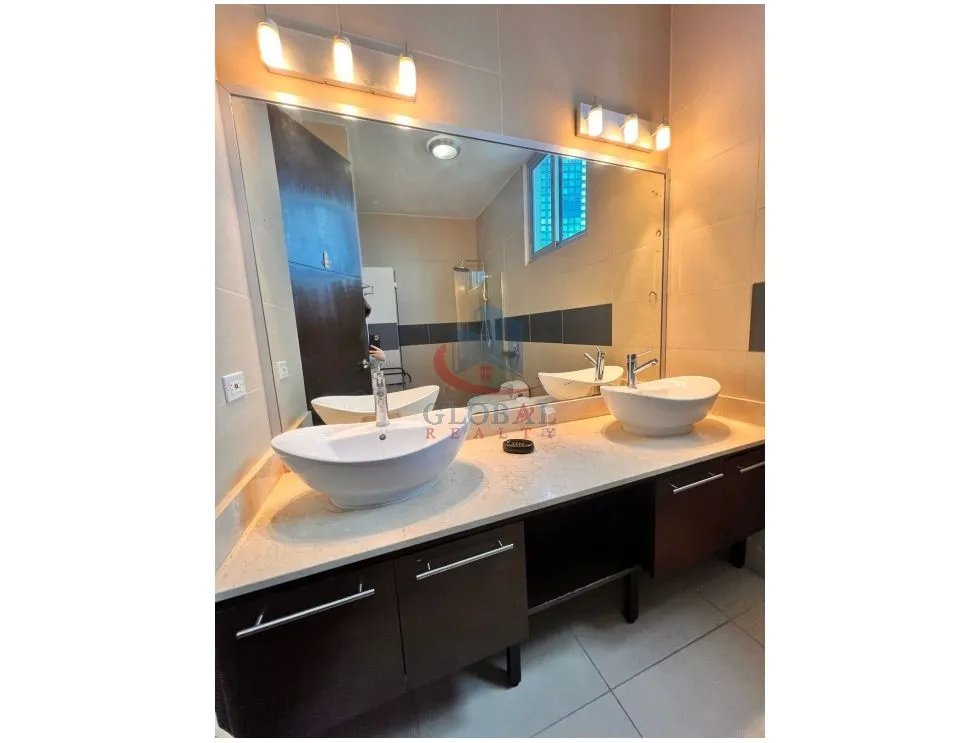 Se vende o Alquila apartamento de 3 Recamara en, Avenida Balboa