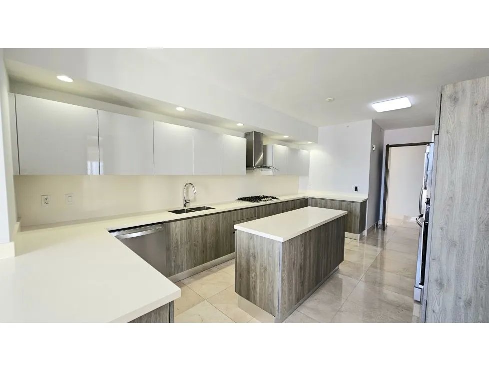 Se Vende Apartamento en Green Garden Santa Maria