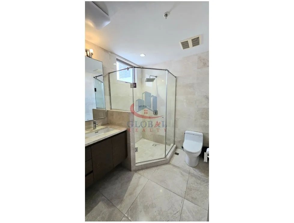 Se Vende Apartamento en Green Garden Santa Maria
