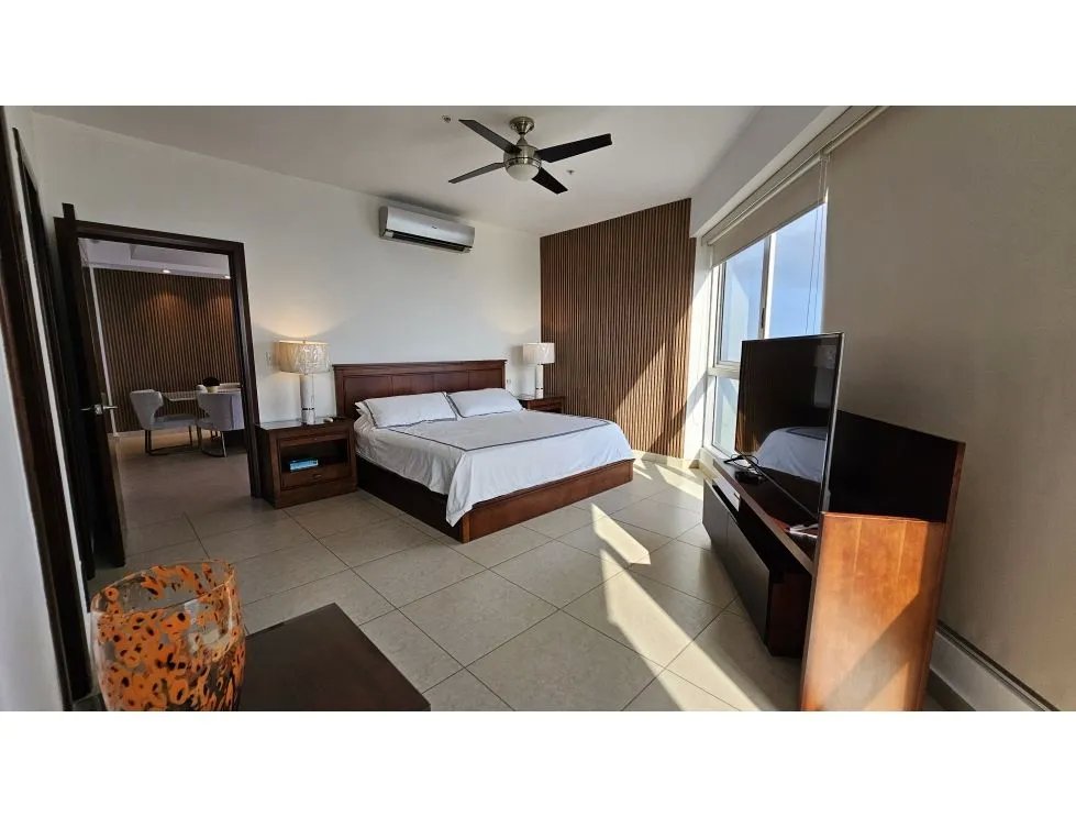 Se vende o Alquila apartamento en PH Rivage, Avenida Balboa