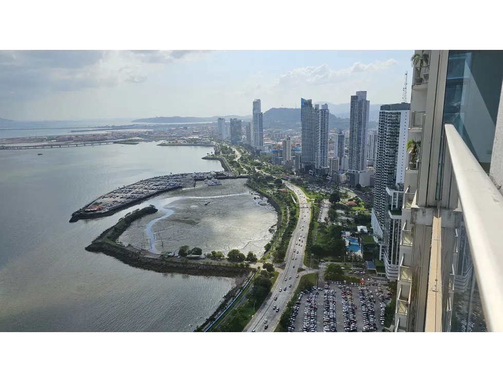 Se vende o Alquila apartamento en PH Water, Avenida Balboa