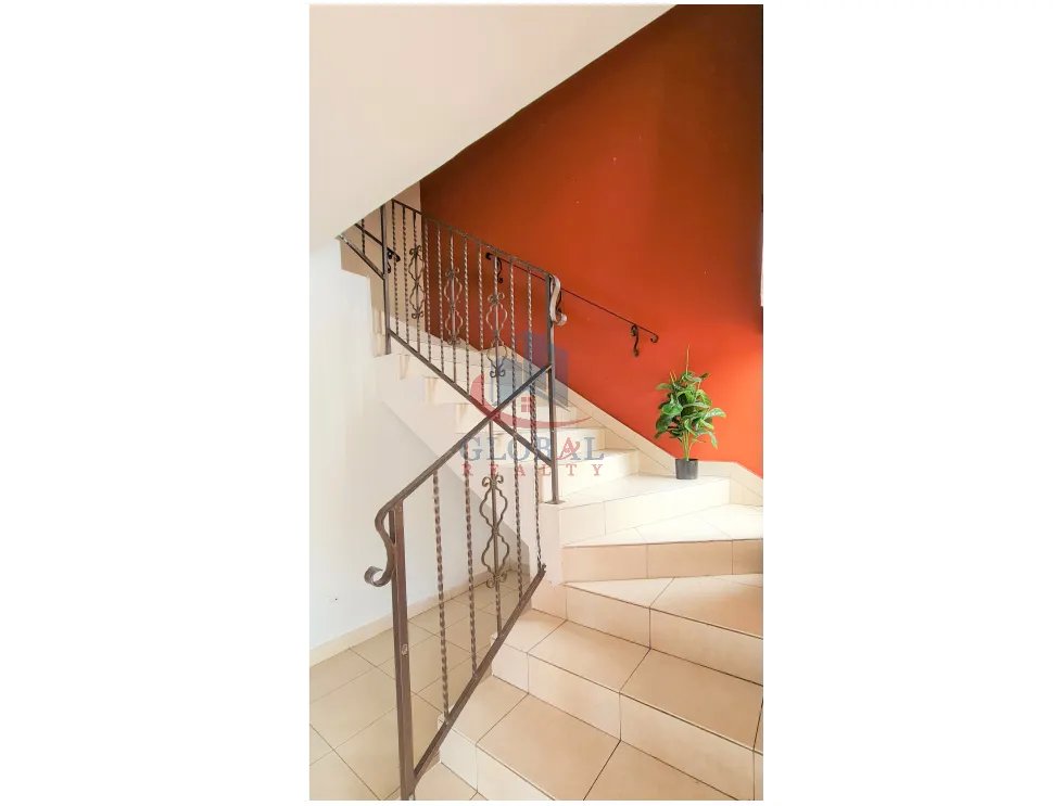 Venta de Hermosa Casa en Dorado Lakes Condado Del Rey