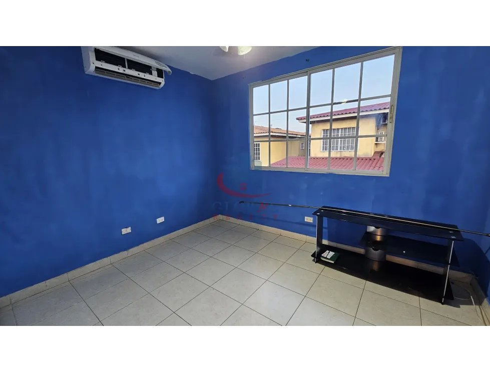 Venta de Hermosa Casa en Dorado Lakes Condado Del Rey