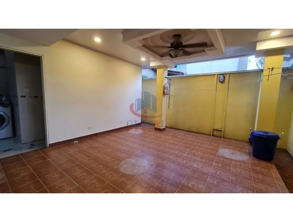Venta de Casa en Dorado Lakes Condado del Rey