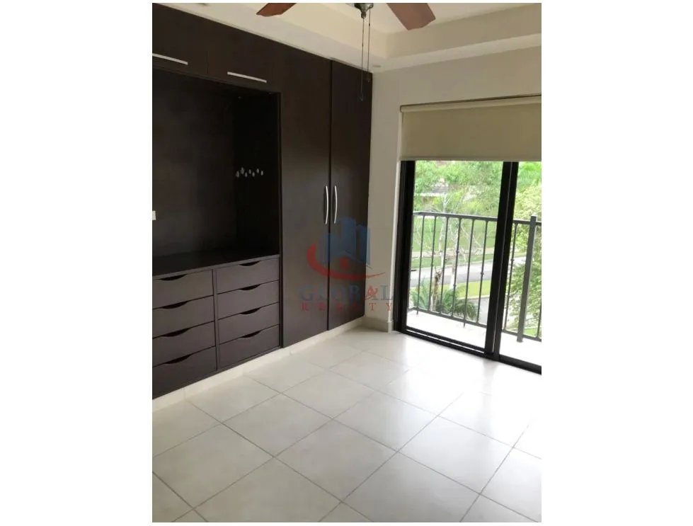 Apartment for sale in Clayton