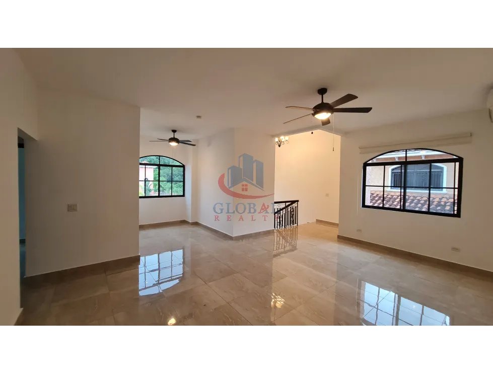 Venta de Casa Unifamiliar en PH Clayton Village, Clayton Panama