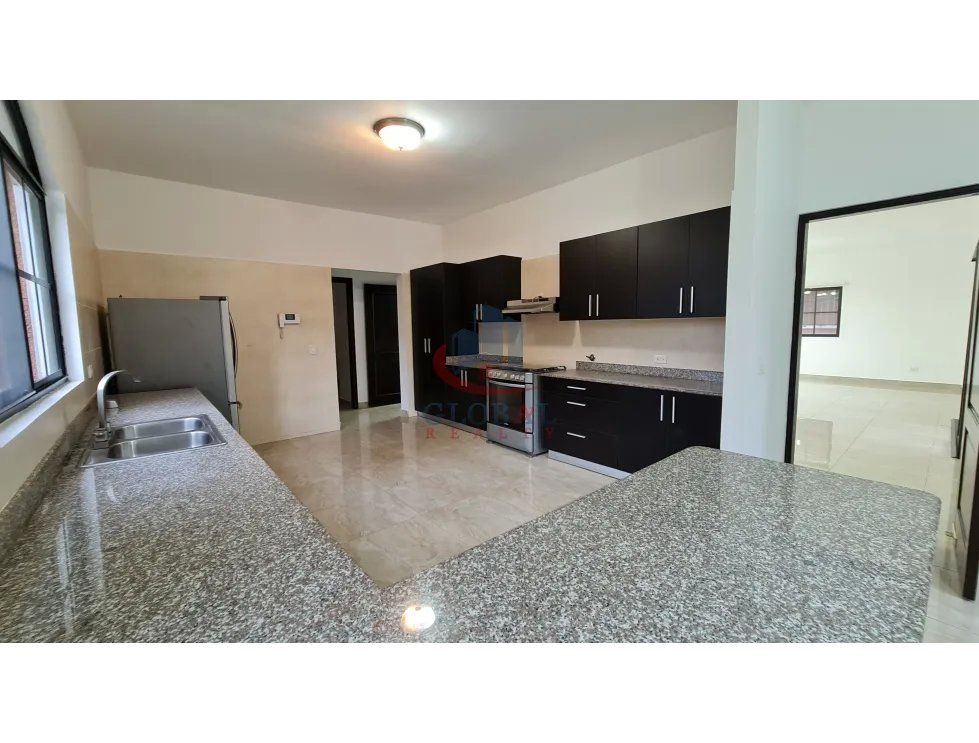 Venta de Casa Unifamiliar en PH Clayton Village, Clayton Panama