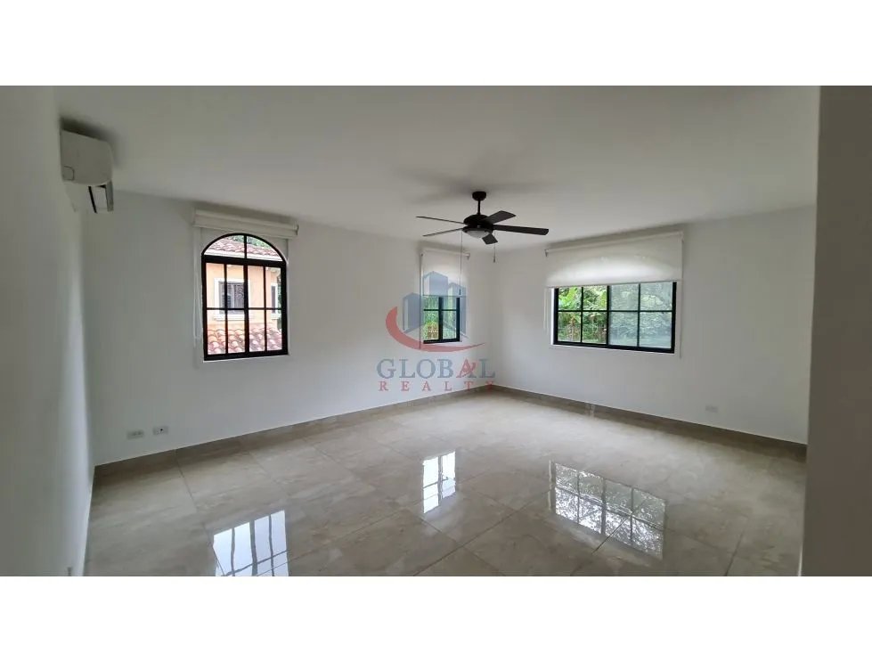 Venta de Casa Unifamiliar en PH Clayton Village, Clayton Panama