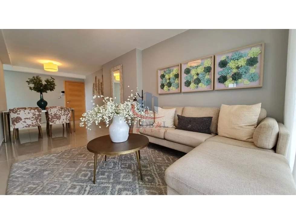 Se Vende Apartamento en PH Rokas Condado del Rey
