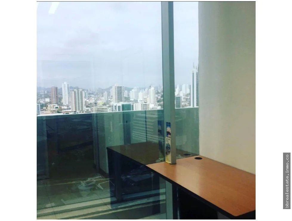 VENTA OFICINA PH F&F TOWER