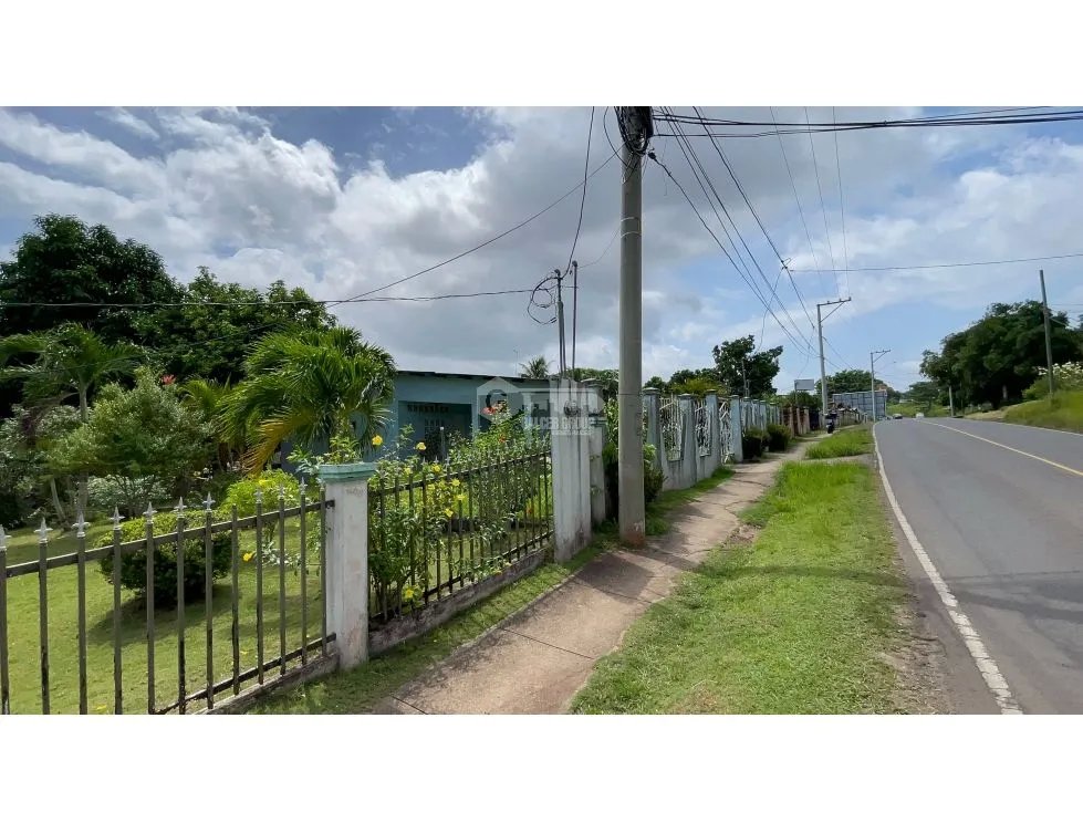 TERRENO / CHORRERA / LLANO LARGO / 6897 M2 / SOBRE VIA ASFALTADA