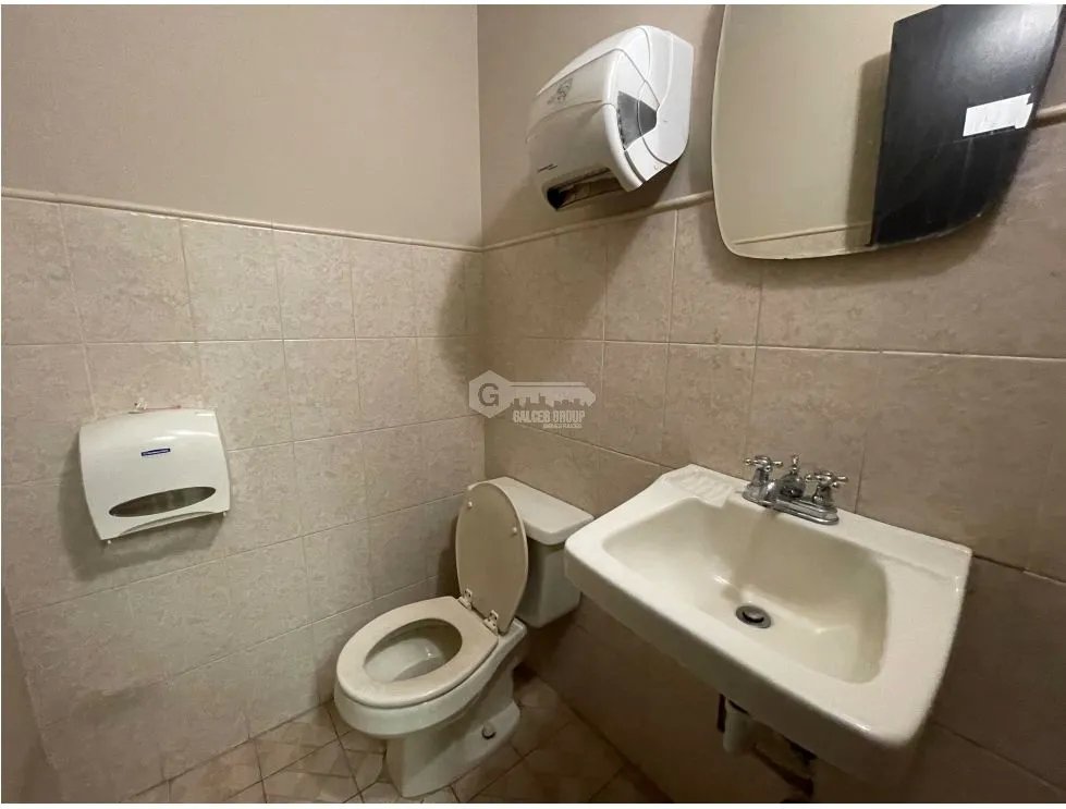 LOCAL / BELLA VISTA / PH VALLARINO / 153M / 1 BAÑO / PLANTA BAJA
