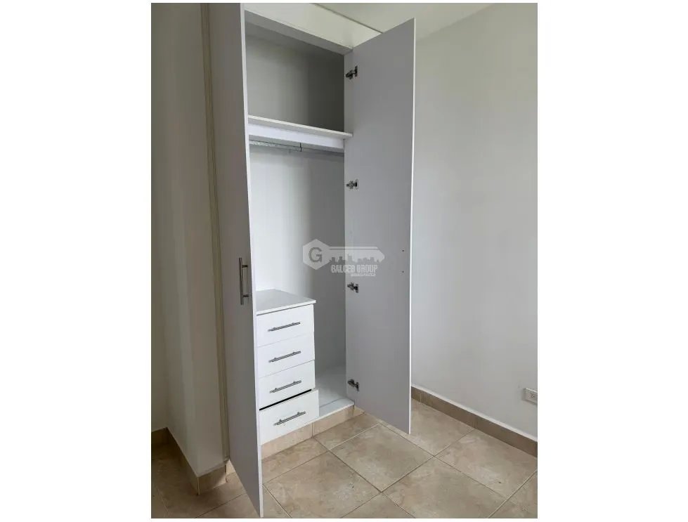 SE VENDE APARTAMENTO EN  PLAYA DORADA  84 M2 FRENTE AL MAR