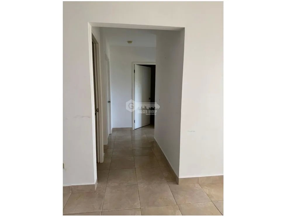 SE VENDE APARTAMENTO EN  PLAYA DORADA  84 M2 FRENTE AL MAR
