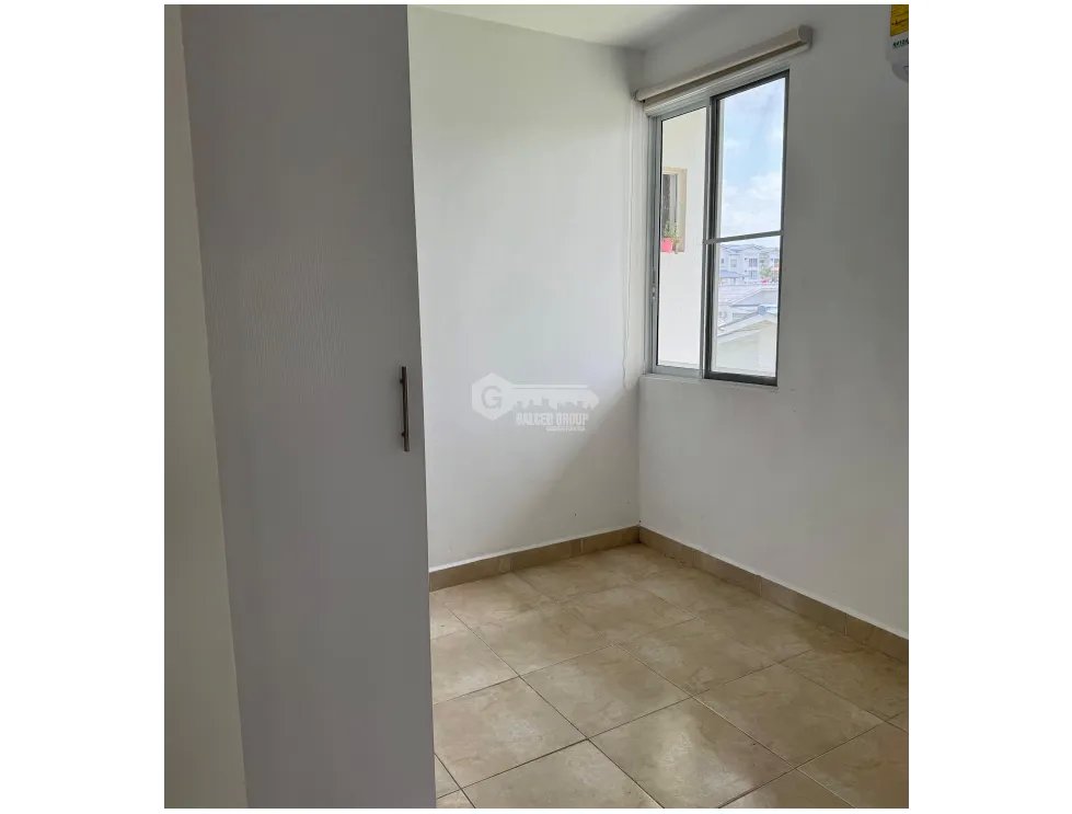 SE VENDE APARTAMENTO EN  PLAYA DORADA  84 M2 FRENTE AL MAR