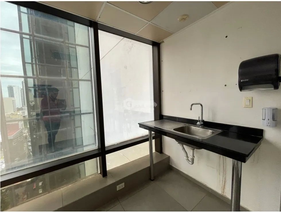 Office for rent in Calle 50