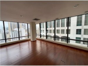 Office for rent in Calle 50