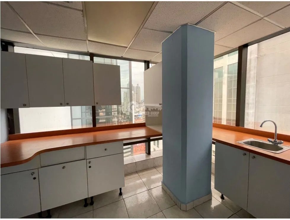 Office for rent in Calle 50