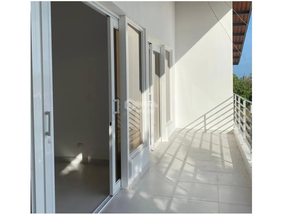 SE VENDE CASA EN NUEVA GORGONA  226 M2 DOS NIVELES CON BALCON