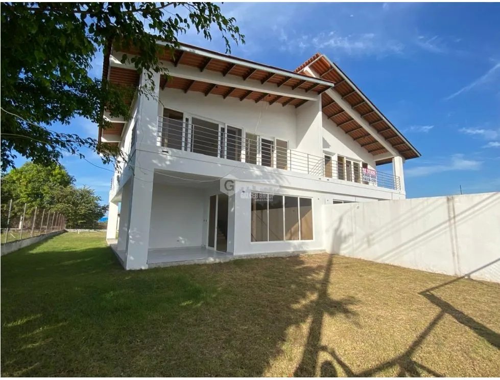 CHAME / NUEVA GORGONA / 3 HABITACIONES / 226 M2 / 3 BAÑOS / BALCON