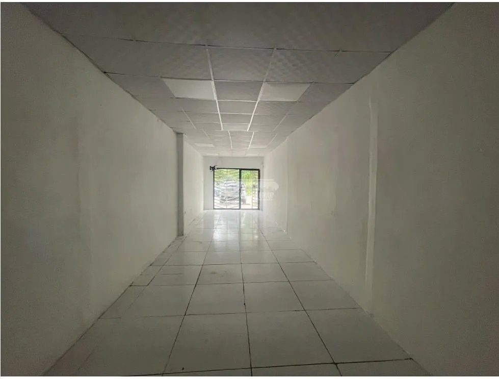 SE ALQUILA LOCAL COMERCIAL EN EL CRISOL 66M 1 BAÑO 2 DIVISIONES