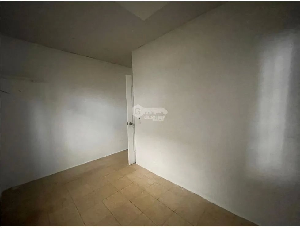 LOCAL COMERCIAL / EL CRISOL / 66M / 1 BAÑO / 2 DIVISIONES / AMPLIO