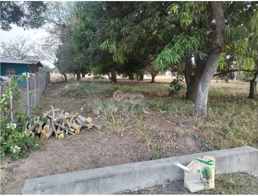TERRENO / COCLE / AGUADULCE / 2400 M2 / PLANO / VIA ASFALTADA
