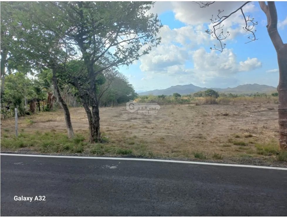 TERRENO / COCLE / PENONOME / 1000 M2 / CLIMAS FRESCOS / AMPLIO