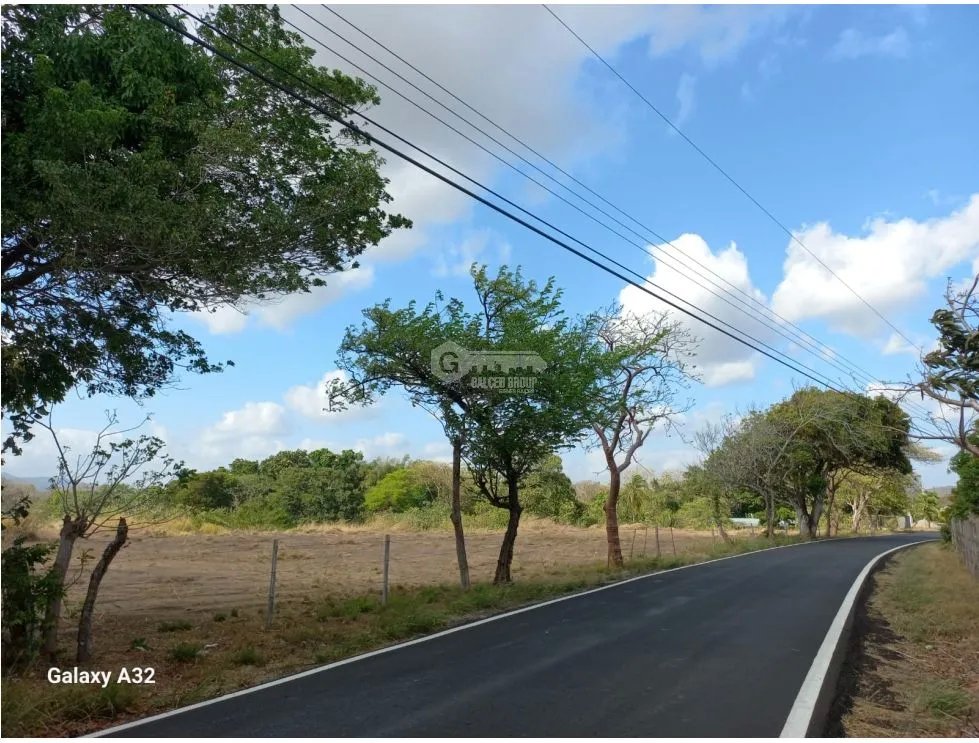 TERRENO / COCLE / PENONOME / 1000 M2 / CLIMAS FRESCOS / AMPLIO