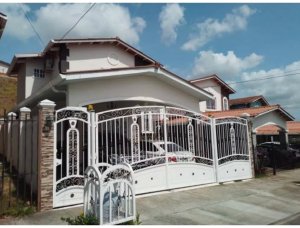 LA CHORRERA / BARRIO COLON / 232M / DUPL...