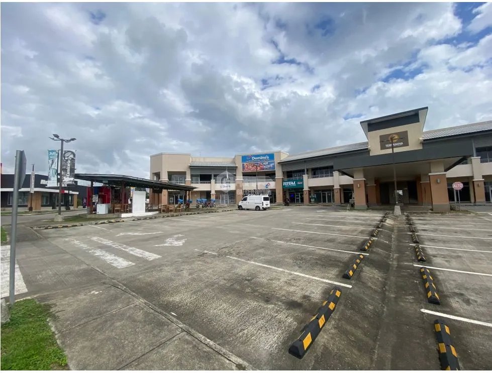 PEDREGAL / LOCAL COMERCIAL / PLAZA TERRANOVA / 157M / PLANTA BAJA /J