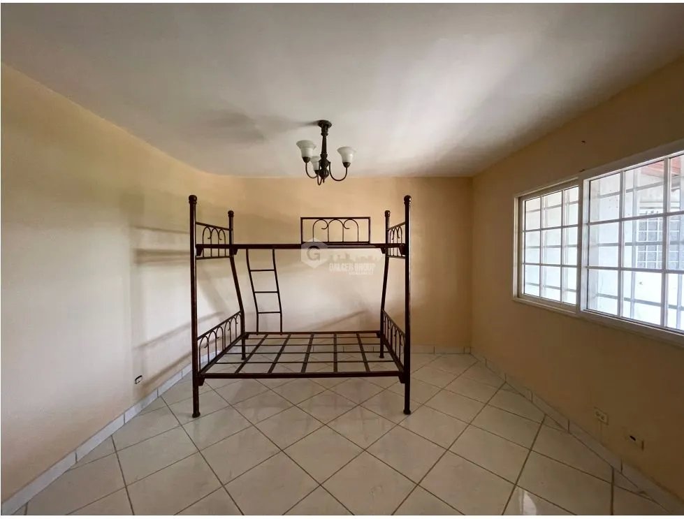 SE VENDE CASA EN ARRAIJAN 709M 3 HABITACIONES 2 BAÑOS PATIO Y JARDIN