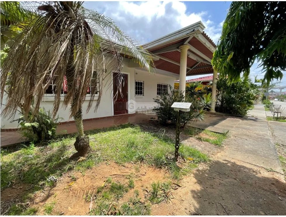 ARRAIJAN / EL CARRIZAL / 709M/ 3 HABITACIONES / 2 BAÑOS / PATIO