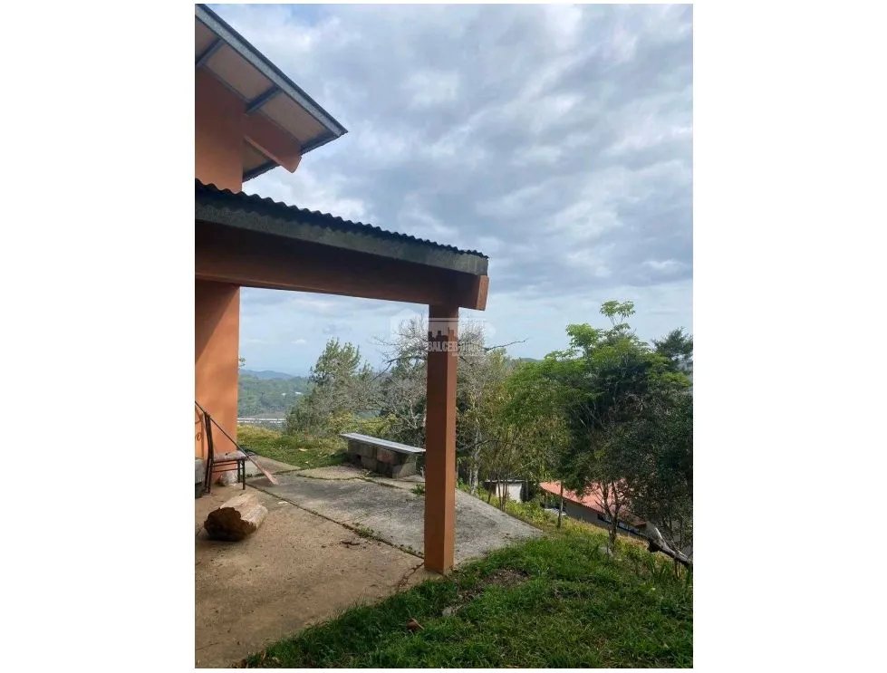 ALTOS DE CERRO AZUL /CASA 2 PISOS / 2 HAB. / 2 BAÑOS