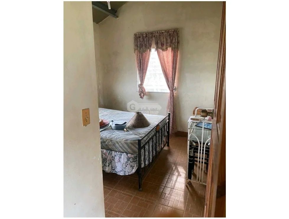 ALTOS DE CERRO AZUL /CASA 2 PISOS / 2 HAB. / 2 BAÑOS