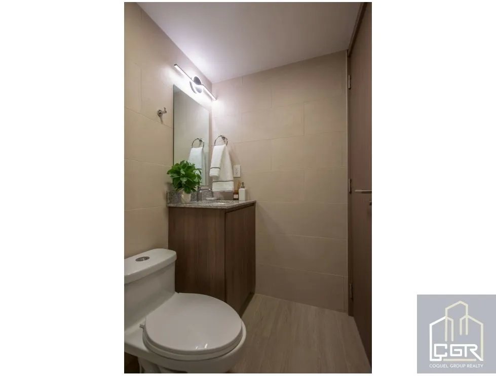 VENTA DE APARTAMENTO EN PH GREENWOODS TOWERS 200