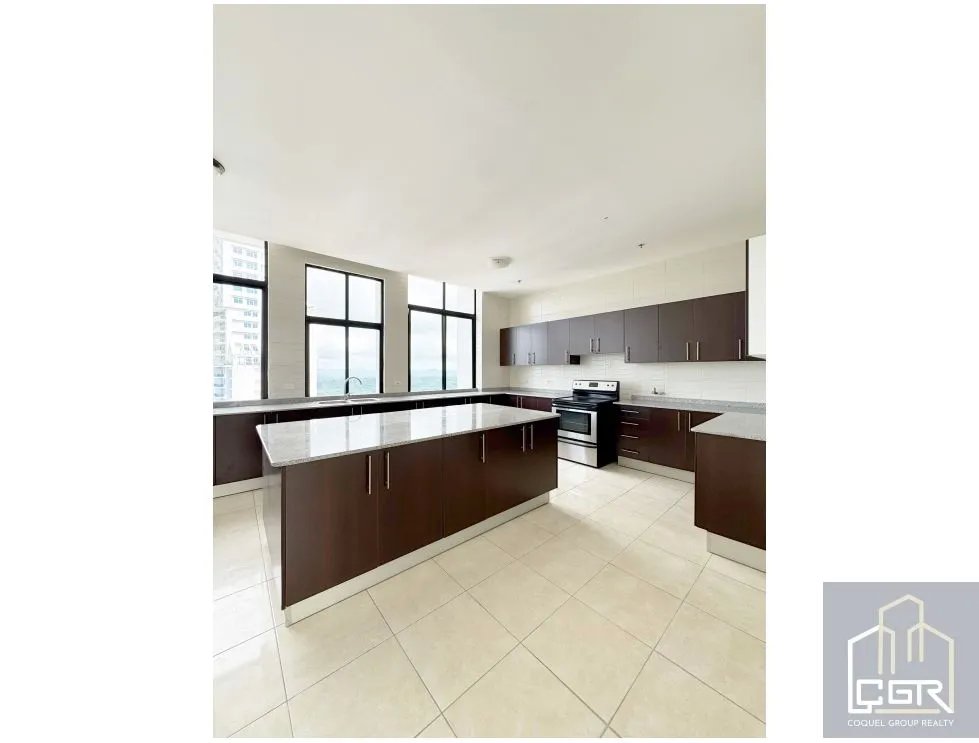 Penthouse for sale in Panama